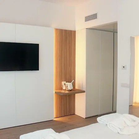 Hotel Toscana Charme Tirrenia